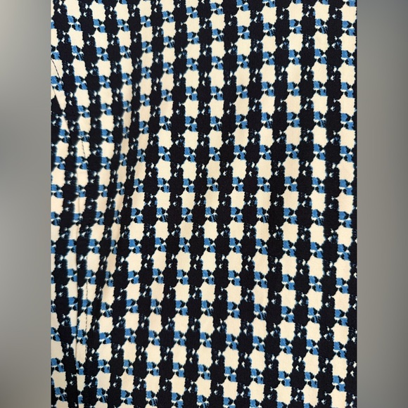 J.MCLAUGHLIN Abstract Plaid Gingham Printed Catalina Cloth V Neck Pleated Dress - Picture 5 of 8